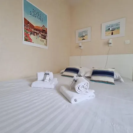 Athena Proche Centre Apartment