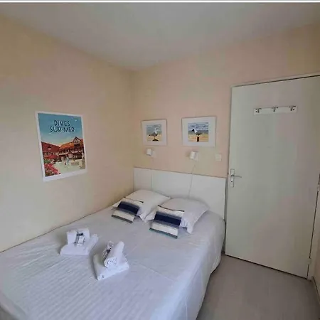 Athena Proche Centre *